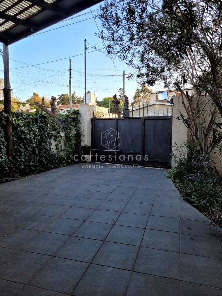 HERMOSA CASA 3 DORM CON/PILETA. VILLA RIVERA INDARTE