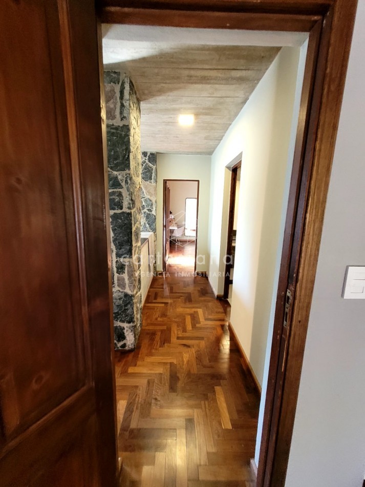 COUNTRY EL BOSQUE IMPECABLE! CASA DE 3 DORMITORIOS 650 MTS CUB.