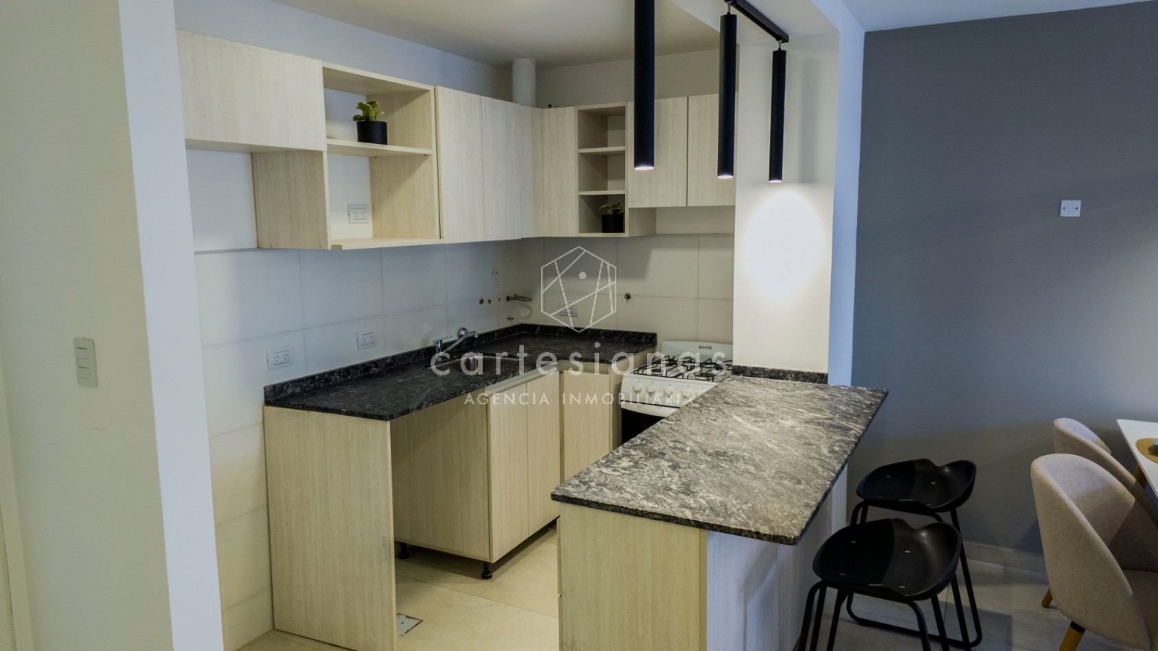 NUEVA CORDOBA. 2 DORM 2 BAÑOS. CONTRAFRENTE C/BALCON