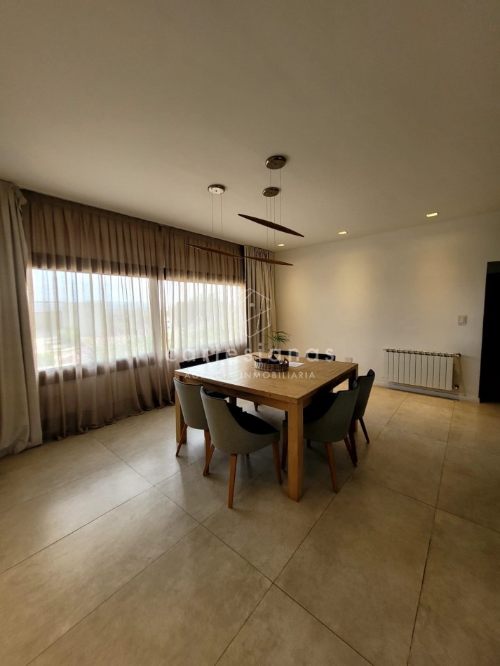 PREMIUM! CASA 4 DORM EN CAUSANA. 650 MTS CUB, 5000 MTS LOTE