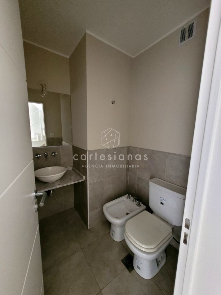 DEPTO ESTILO DUPLEX DE 2 DORM SOBRE CALLE FRANCISCO LAPRIDA | OBSERVATORIO