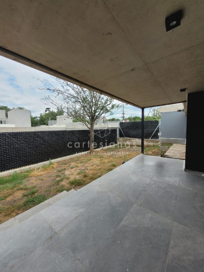 HOUSING EN VILLA WARCALDE. CASA 3 DORM EN UNA PLANTA. CATEGORIA
