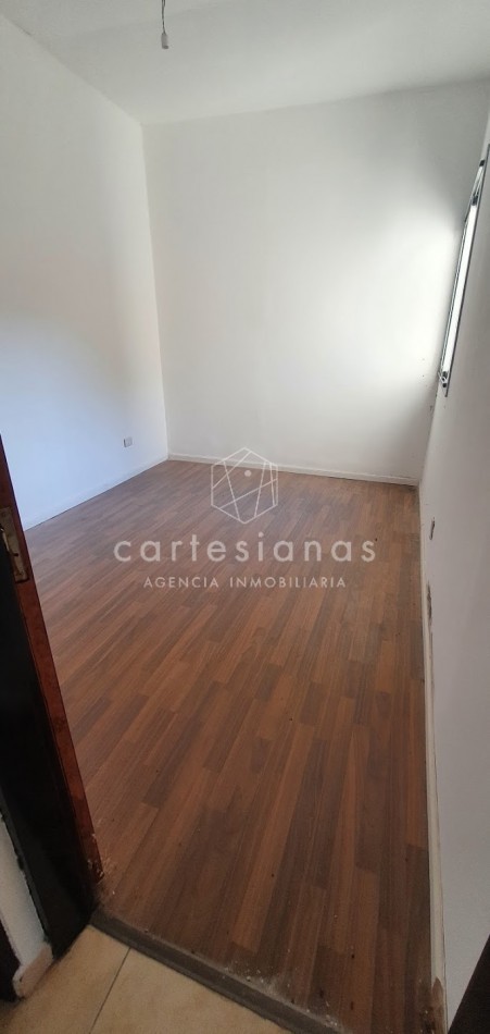 SE VENDEN 3 UNIDADES: DOS de 1 DORM y UNO de 2 DORM EN COMPLEJO B° BELLA VISTA