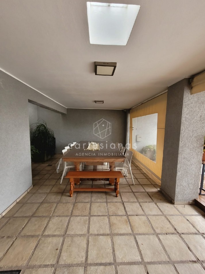 MAIPU 1° SECC HERMOSA CASA DE 4 DORM C/PILETA A POCAS CUADRAS DEL PARQUE SARMIENTO