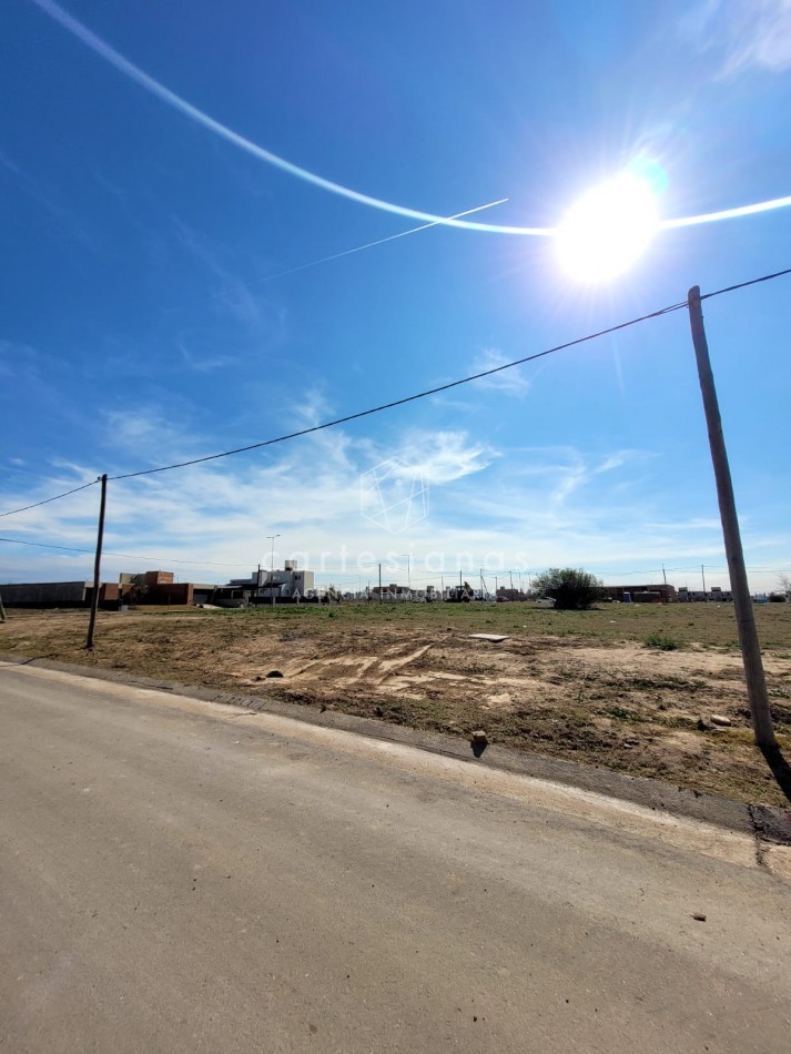DOCTA AVENIDA LOTE DE 600 M2 APTO COMERCIO O HOUSING