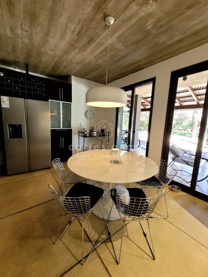 COUNTRY EL BOSQUE IMPECABLE! CASA DE 3 DORMITORIOS 650 MTS CUB.