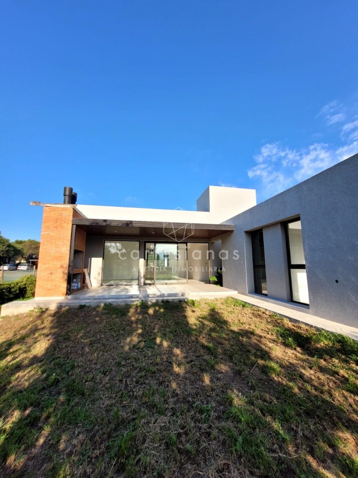 VALLE DEL GOLF 1° ETAPA. CASA 3 DORM A ESTRENAR.