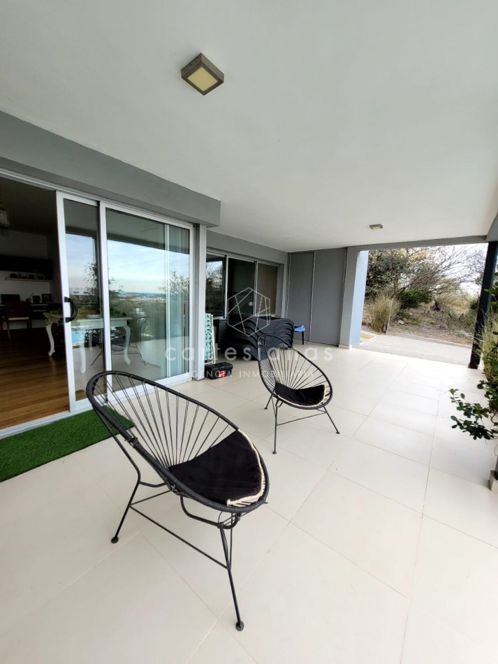 COUNTRY LA RUFINA CASA DE 4 DORM