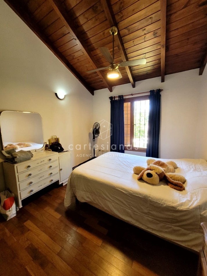 ARGUELLO. CASA 4 DORM + DEPENDENCIA DE SERVICIO
