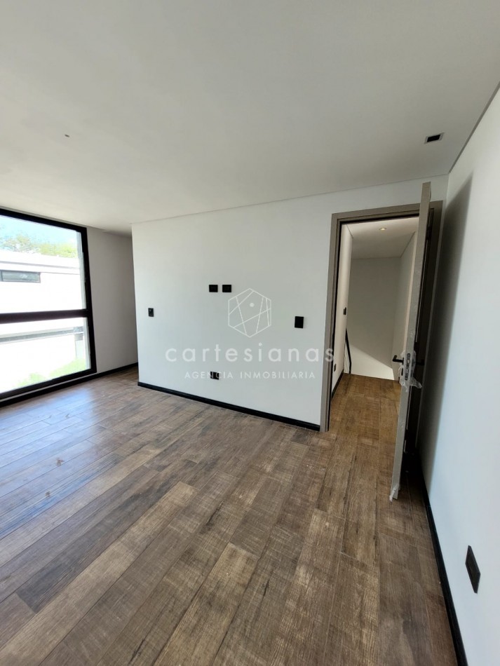 HOUSING EN LA CAROLINA CASA DE 3 DORM. CALIDAD PREMIUM
