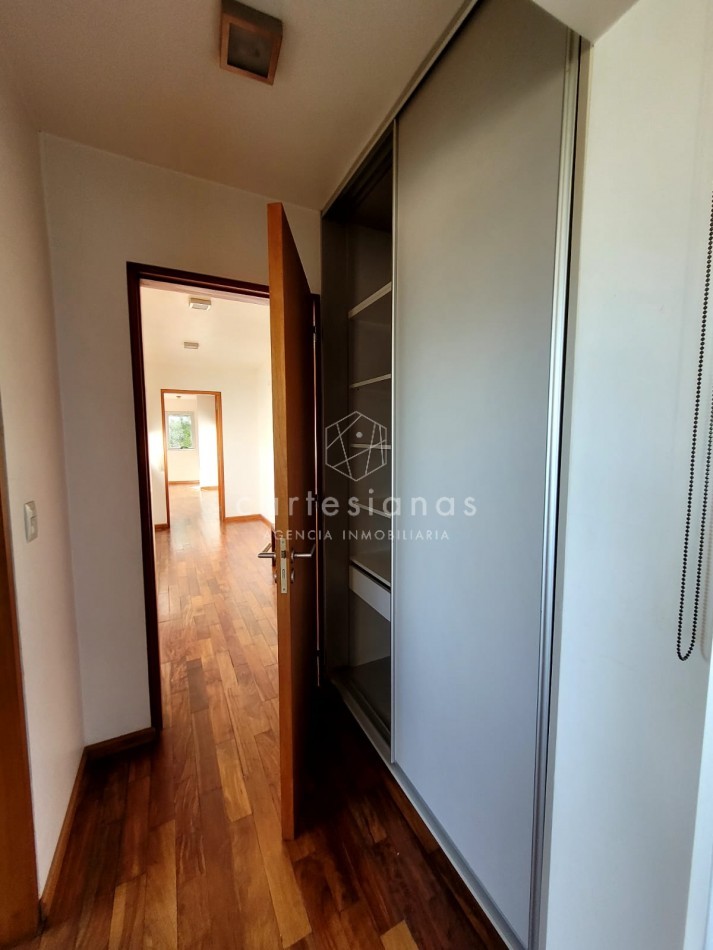 LA MORADA, V. ALLENDE. HERMOSA CASA DE 3 DORM + DEPENDENCIA. APTO CREDITO