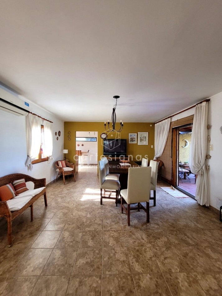 MORADA, VILLA URBANA. CASA DE 2 DORM , 2 BAÑOS, PILETA. APTO CREDITO HIPOTECARIO