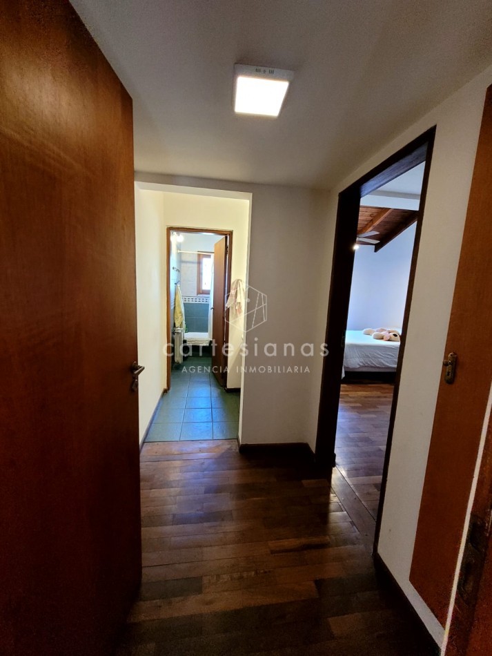 ARGUELLO. CASA 4 DORM + DEPENDENCIA DE SERVICIO
