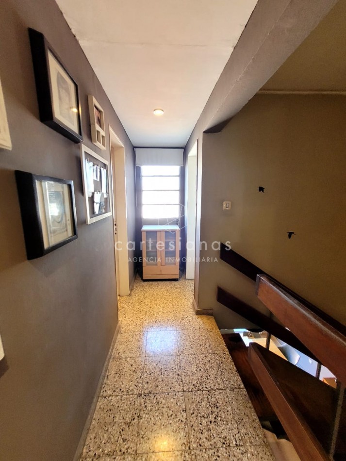 APTO CREDITO. IMPECABLE! DUPLEX DE 3 DORM. ZONA SUR.