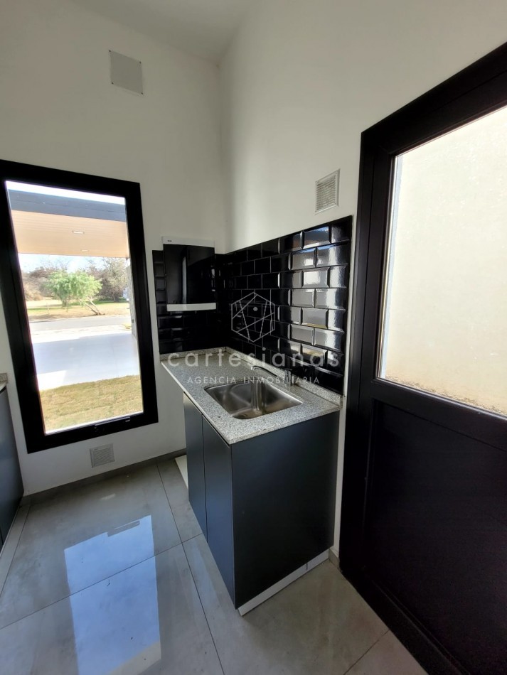 BARRIO PRIVADO LAS CAÑITAS CASA DE DISEÑO 3 DORM