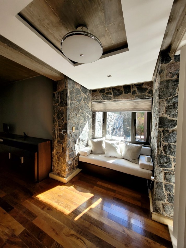 COUNTRY EL BOSQUE IMPECABLE! CASA DE 3 DORMITORIOS 650 MTS CUB.
