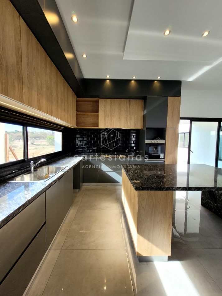 BARRIO PRIVADO LAS CAÑITAS CASA DE DISEÑO 3 DORM