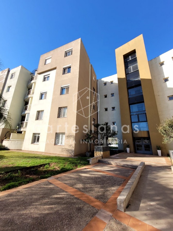 BALCONES DEL CHATEAU  3 DORM C/1 COCHERA. SEGURIDAD 24 HS. NO APTO CREDITO