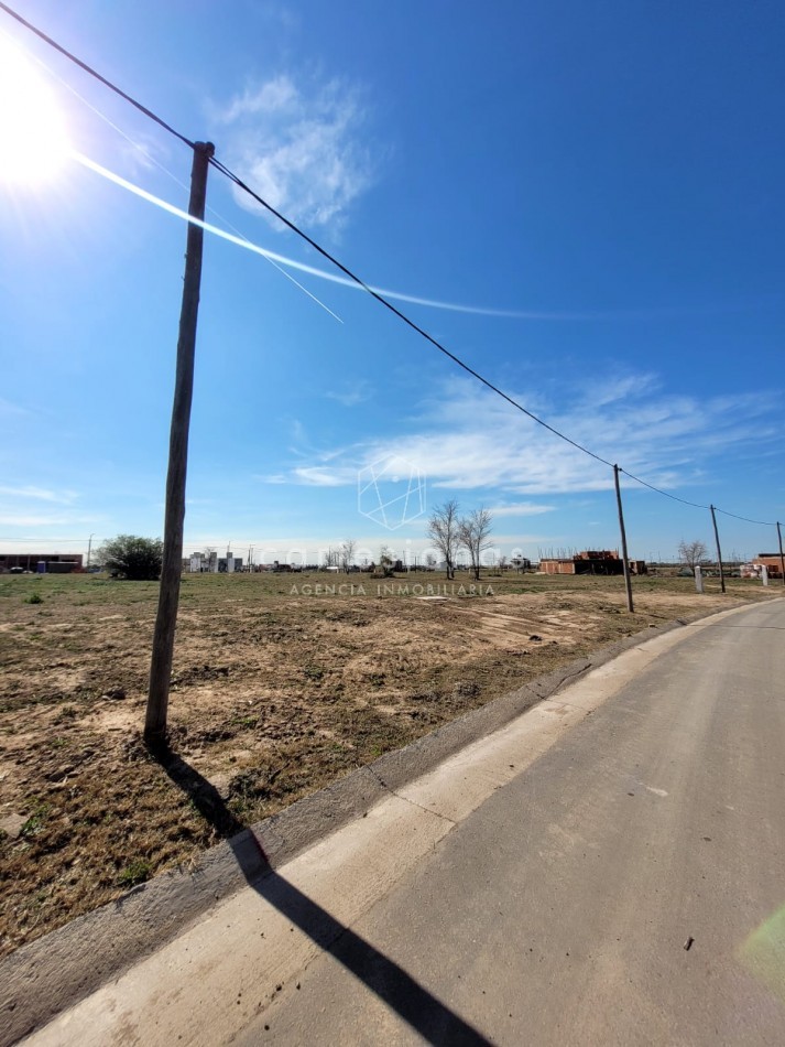 DOCTA AVENIDA LOTE DE 600 M2 APTO COMERCIO O HOUSING