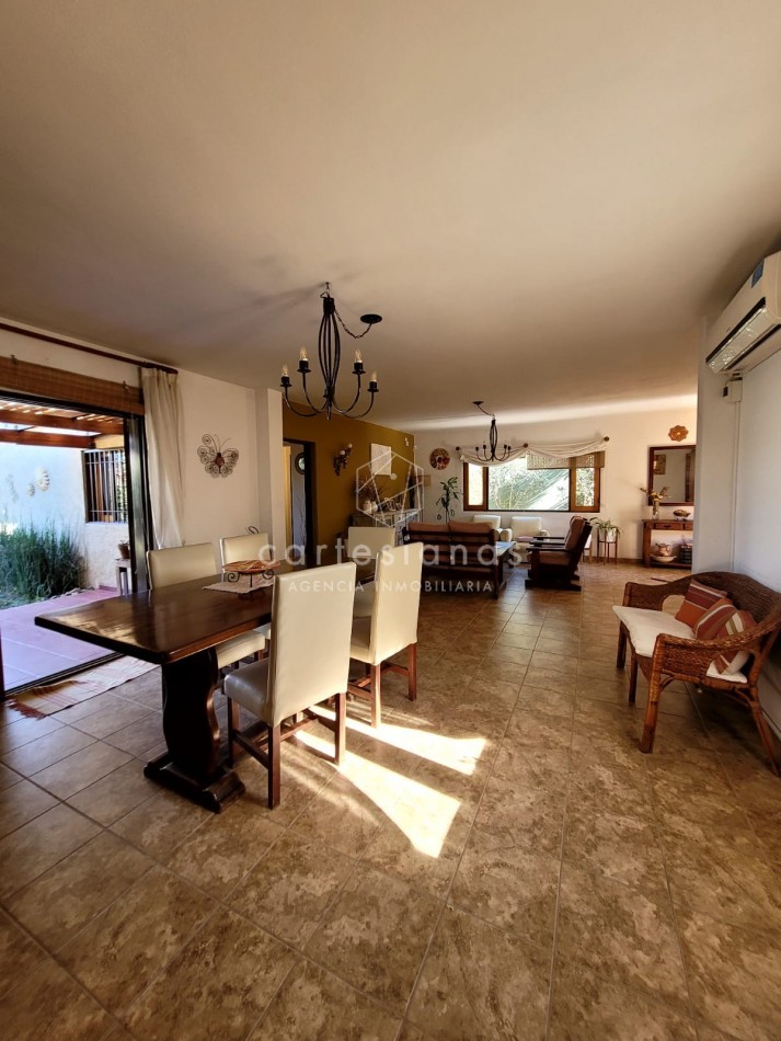 MORADA, VILLA URBANA. CASA DE 2 DORM , 2 BAÑOS, PILETA. APTO CREDITO HIPOTECARIO