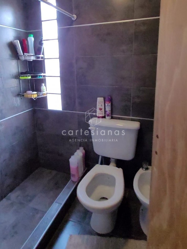B°LOS OLMOS CASA 3 DORM C/PILETA. ESCRITURA