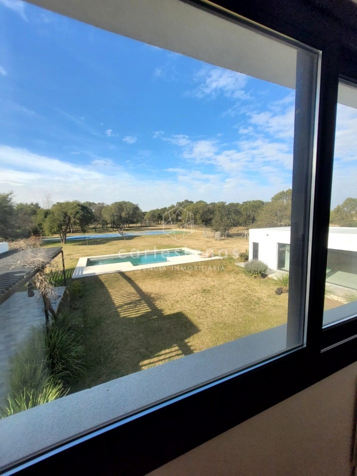 PREMIUM! CASA 4 DORM EN CAUSANA. 650 MTS CUB, 5000 MTS LOTE