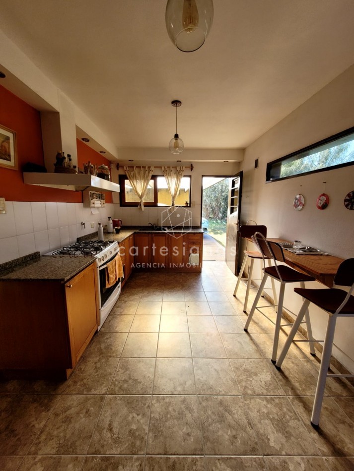 MORADA, VILLA URBANA. CASA DE 2 DORM , 2 BAÑOS, PILETA. APTO CREDITO HIPOTECARIO