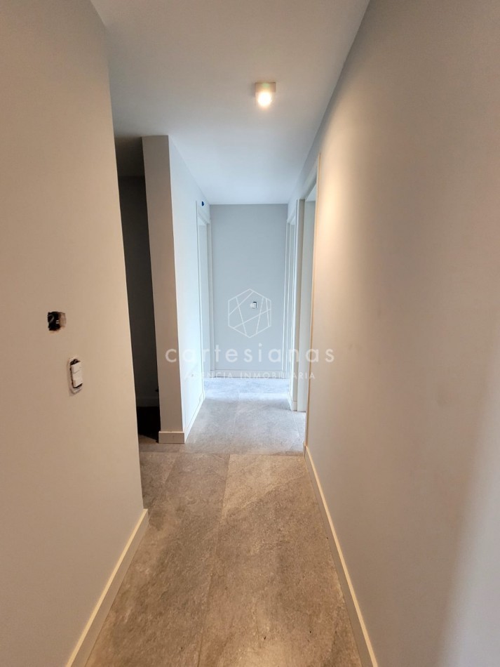 PREMIUM! HOUSING DUPLEX 3 DORMITORIOS. VILLA WARCALDE. POSESION JUNIO 2025