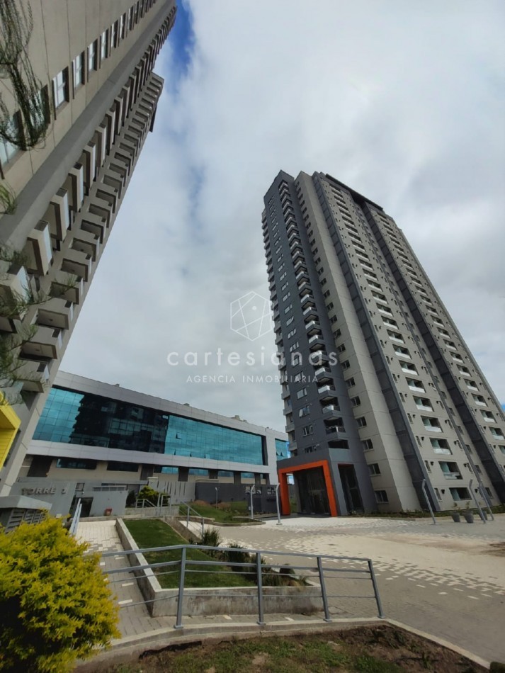 CIUDAD GAMA 1 DORM TORRE II, POSESION INMEDIATA. PISO ALTO