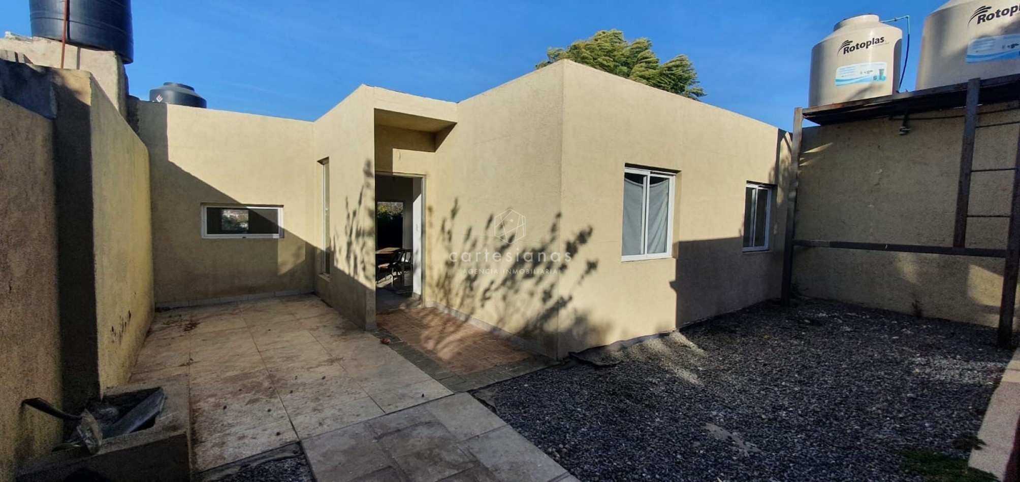 SE VENDEN 3 UNIDADES: DOS de 1 DORM y UNO de 2 DORM EN COMPLEJO B° BELLA VISTA