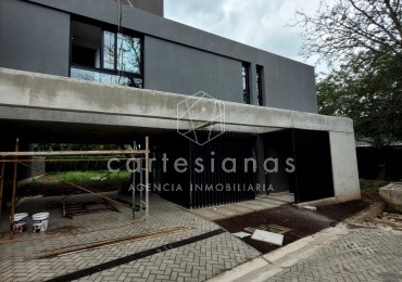 PREMIUM! HOUSING DUPLEX 3 DORMITORIOS. VILLA WARCALDE. POSESION JUNIO 2025