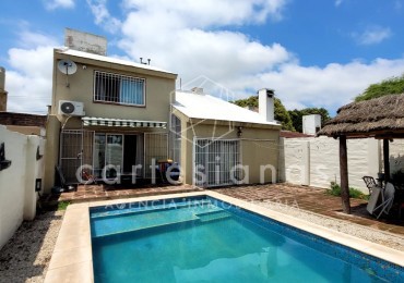 B°LOS OLMOS CASA 3 DORM C/PILETA. ESCRITURA
